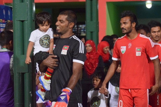 މާޗު 26، 2015: ބައިނަލްއަގްވާމީ ރަހުމަތްތެރިކަމުގެ ފުޓްބޯޅަ މެޗުގައި ދިވެހި ރާއްޖެ އާއި ތަޖަކިސްތާން ބައްދަލުކުރި މެޗުގެ ތެރެއިން &ndash; ސަން ފޮޓޯ/ފަޔާޒު މޫސާ