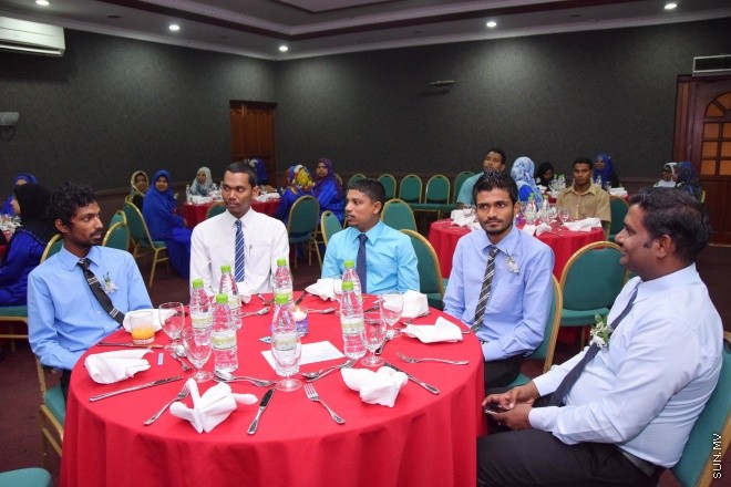އޭޕްރީލް 18، 2015: ކްރިމިނަލް ކޯޓުގެ އަހަރީ ދުވަސް ފާހަގަކުރުމުގެ ގޮތުން ނަސަންދުރާ ޕެލަސް ހޮޓަލުގައި ބޭއްވި ހަފްލާގެ ތެރެއިން -- ސަން ފޮޓޯ/ފަޔާޒު މޫސާ
