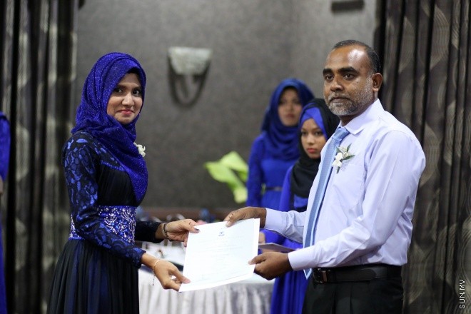 އޭޕްރީލް 18، 2015: ކްރިމިނަލް ކޯޓުގެ އަހަރީ ދުވަސް ފާހަގަކުރުމުގެ ގޮތުން ނަސަންދުރާ ޕެލަސް ހޮޓަލުގައި ބޭއްވި ހަފްލާގެ ތެރެއިން -- ސަން ފޮޓޯ/ފަޔާޒު މޫސާ