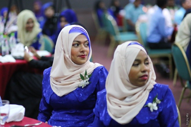 އޭޕްރީލް 18، 2015: ކްރިމިނަލް ކޯޓުގެ އަހަރީ ދުވަސް ފާހަގަކުރުމުގެ ގޮތުން ނަސަންދުރާ ޕެލަސް ހޮޓަލުގައި ބޭއްވި ހަފްލާގެ ތެރެއިން -- ސަން ފޮޓޯ/ފަޔާޒު މޫސާ