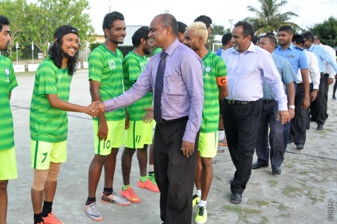އޭޕްރިލް 22، 2015: ޓީއެމްއޭ ފުޓްސެލް މުބާރާތް ފެޝުމުގެ ރަސްމިއްޔާތުގެ ތެރެއިން --- ސަން ފޮޓޯ/ ޔޫސުފް ސޮފްވާން.