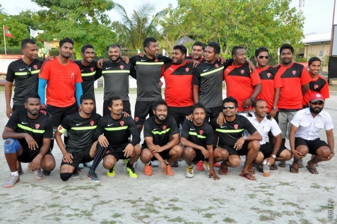 އޭޕްރިލް 22، 2015: ޓީއެމްއޭ ފުޓްސެލް މުބާރާތް ފެޝުމުގެ ރަސްމިއްޔާތުގެ ތެރެއިން --- ސަން ފޮޓޯ/ ޔޫސުފް ސޮފްވާން.