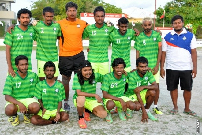 އޭޕްރިލް 22، 2015: ޓީއެމްއޭ ފުޓްސެލް މުބާރާތް ފެޝުމުގެ ރަސްމިއްޔާތުގެ ތެރެއިން --- ސަން ފޮޓޯ/ ޔޫސުފް ސޮފްވާން.