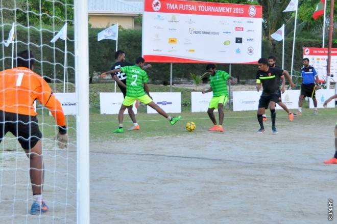 އޭޕްރިލް 22، 2015: އޭޕްރިލް 22، 2015: ޓީއެމްއޭ ފުޓްސެލް މުބާރާތް ފެޝުމުގެ ރަސްމިއްޔާތުގެ ތެރެއިން --- ސަން ފޮޓޯ/ ޔޫސުފް ސޮފްވާން. ފުޓްސެލް މުބާރާތް ފެޝުމުގެ ރަސްމިއްޔާތުގެ ތެރެއިން --- ސަން ފޮޓޯ/ ޔޫސުފް ސޮފްވާން.