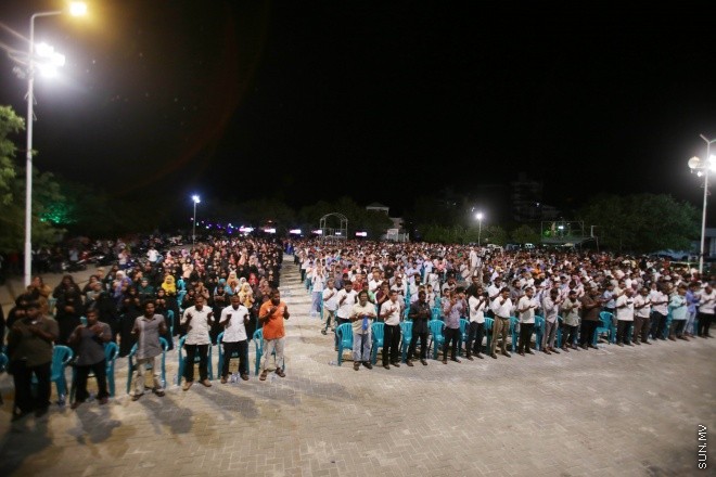 މެއި 8، 2015: "އިލާހީ ކޯފާއަށް ބިރުވެތިވޭ" ނަމުގައި ކާނިވާ ސަރަހައްދުގައި އައްޝައިހް އިލްޔާސް ޙުސައިން ދެއްވި ދަރުސްގެ ތެރެއިން -- ސަން ފޮޓޯ/ ފަޔާޒު މޫސާ