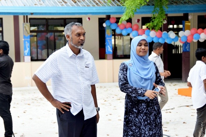 މޭ 15، 2015: ސަން ސިޔާމް ގުރޫޕަށް 25 އަހަރު ފުރުން ފާހަގަ ކުރުމުގެ ގޮތުން ހިންގުމަށް ހަމަޖެހިފައިވާ ހަރަކާތްތަކުގެ ތެރެއިން މުހިޔުއްދީން ސްކޫލުގައި "ސަން ފަން ފޯ ކިޑްސް" ގެ ނަމުގައި ބޭއްވި ކުޑަކުދިންގެ ހަވީރުގެ ތެރެއިން &ndash; ސަންފޮޓޯ/ އަލީ ނަސީރު