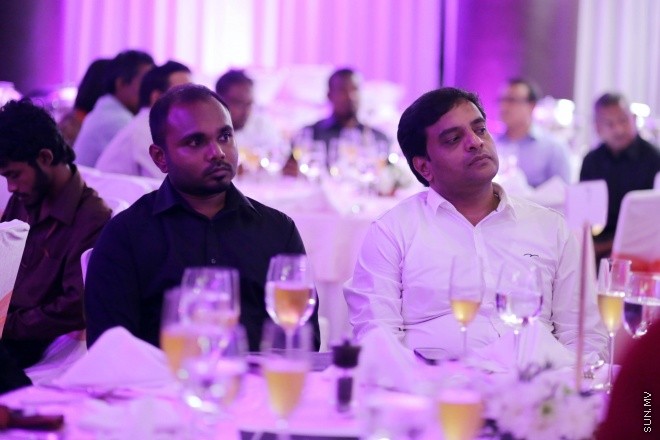 މެއި 17، 2015: ވިޔަފާރިތަކަަށް އެހީތެރިވެދިނުމުގެ ގޮތުން ރާއްޖޭގެ ހަތް ސަރަހައްދެއްގައި އެންޓަޕްރައިސް ޑިވެލޮޕްމެންޓް ސެންޓަރުތަކެއް ގާއިމުކުުރުމުގެ މަޝްރޫއު އިފްތިތާހުކުރުމަށް ބޭއްވި ރަސްމިއްޔާތުގެ ތެރެއިން -- ސަން ފޮޓޯ/ފަޔާޒު މޫސާ