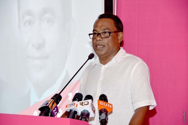 މޭ 25، 2015: ދިއްގަރު ދާއިރާއަށް ޕީޕީއެމްގެ ފަރާތުން ވާދަކުރައްވާ ފާރިސް މައުމޫންގެ މާލޭ ކެމްޕޭން ޖަގަހަ ހުޅުވުމަށް ބޭއްވި ރަސްމިއްޔާތުގެ ތެރެއިން &ndash; ސަންފޮޓޯ/ ޔޫސުފް ސޮފްވާން