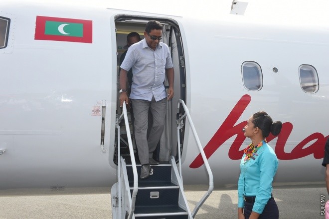 މޭ 28، 2015: ރ އަތޮޅު އިފުރު އެއާޕޯޓު ހުޅުވުމަށް ބޭއްވި ރަސްމިއްޔާތުގެ ތެރެއިން -- ފޮޓޯ/ ރައީސް އޮފީސް