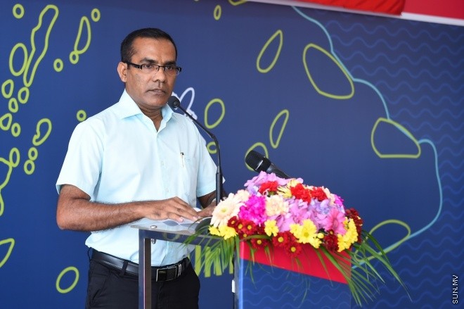 މޭ 28، 2015: ރ އަތޮޅު އިފުރު އެއާޕޯޓު ހުޅުވުމަށް ބޭއްވި ރަސްމިއްޔާތުގެ ތެރެއިން -- ފޮޓޯ/ ރައީސް އޮފީސް