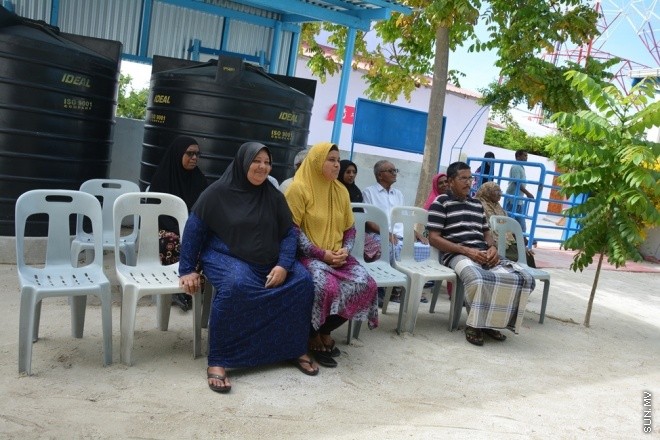 ޖޫން 6، 2015: މ. ދިއްގަރުގައި ވޯޓުލުން ކުރިއަށް ދަނީ ---- ސަން ފޮޓޯ/ އަހްމަދު އާޒިފް