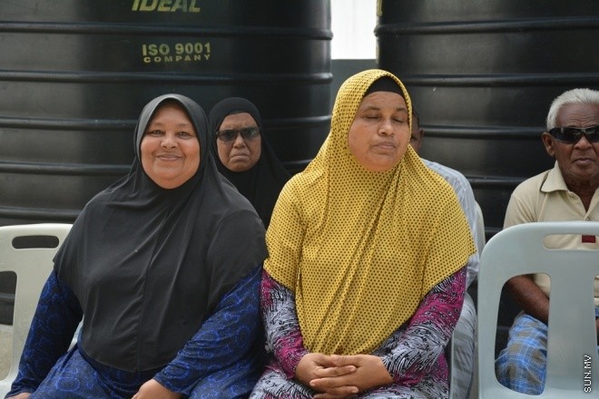 ޖޫން 6، 2015: މ. ދިއްގަރުގައި ވޯޓުލުން ކުރިއަށް ދަނީ ---- ސަން ފޮޓޯ/ އަހްމަދު އާޒިފް