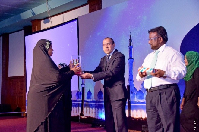 ޖޫން 13، 2015: ޤުރުއާން ކިޔެވުމުގެ 30 ވަނަ ޤައުމީ މުބާރާތް ނިންމުމުގެ ރަސްމިއްޔާތުގެ ތެރެއިން -- ސަންފޮޓޯ/ އަލީ ނަސީރު