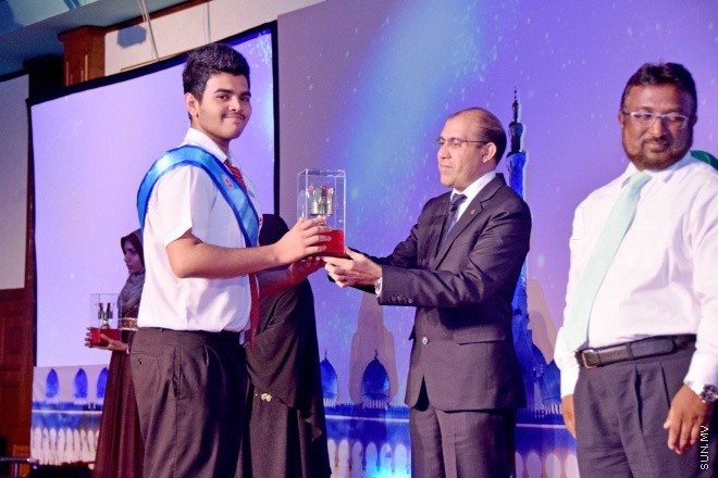 ޖޫން 13، 2015: ޤުރުއާން ކިޔެވުމުގެ 30 ވަނަ ޤައުމީ މުބާރާތް ނިންމުމުގެ ރަސްމިއްޔާތުގެ ތެރެއިން -- ސަންފޮޓޯ/ އަލީ ނަސީރު