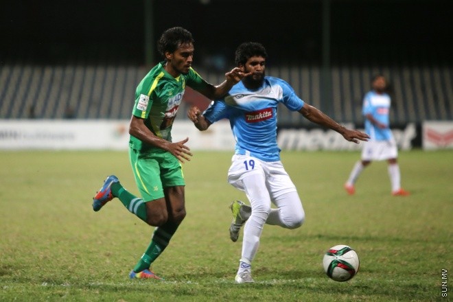 ޖުލައި 8، 2015: އުރިދޫ ދިވެހި ޕްރިމިއާ ލީގްގައި މާޒިޔާ  އާއި މަހިބަދޫ ސްޕޯޓްސް ކުލަބް ބައްދަލުކުރި މެޗުގެ ތެރެއިން -- ސަން ފޮޓޯ/ ފަޔާޒު މޫސާ
