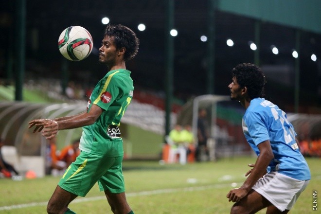 ޖުލައި 8، 2015: އުރިދޫ ދިވެހި ޕްރިމިއާ ލީގްގައި މާޒިޔާ  އާއި މަހިބަދޫ ސްޕޯޓްސް ކުލަބް ބައްދަލުކުރި މެޗުގެ ތެރެއިން -- ސަން ފޮޓޯ/ ފަޔާޒު މޫސާ
