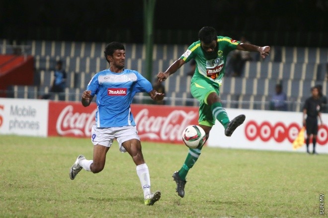 ޖުލައި 8، 2015: އުރިދޫ ދިވެހި ޕްރިމިއާ ލީގްގައި މާޒިޔާ  އާއި މަހިބަދޫ ސްޕޯޓްސް ކުލަބް ބައްދަލުކުރި މެޗުގެ ތެރެއިން -- ސަން ފޮޓޯ/ ފަޔާޒު މޫސާ