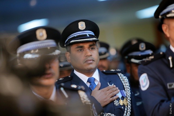 ޖޫން 23، 2015: ޕޮލިސް މެމޯރިއަލް ޑޭ ފާހަަގަކުރުމަށް އިސްކަންދަރު ކޮށީގައި ބޭއްވި ޖަލްސާގެ ތެރެއިން -- ސަން ފޮޓޯ/ފަޔާޒު މޫސާ