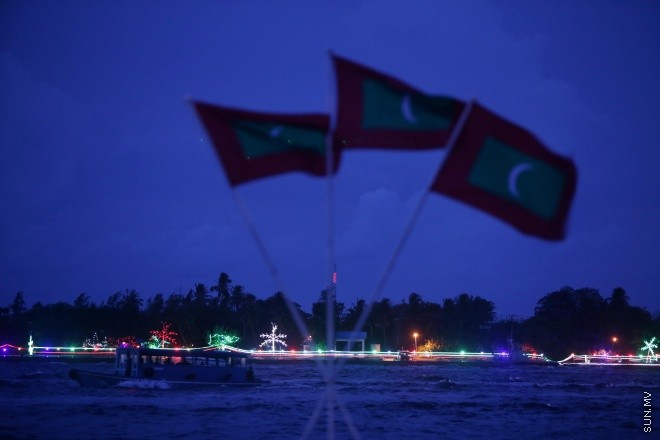 ޖުލައި 25، 2015: މިނިވަން 50އަށް ތެޔޮފޮނަދޫ ދިއްލާލާފަ -- ސަން ފޮޓޯ/ ފަޔާޒު މޫސާ