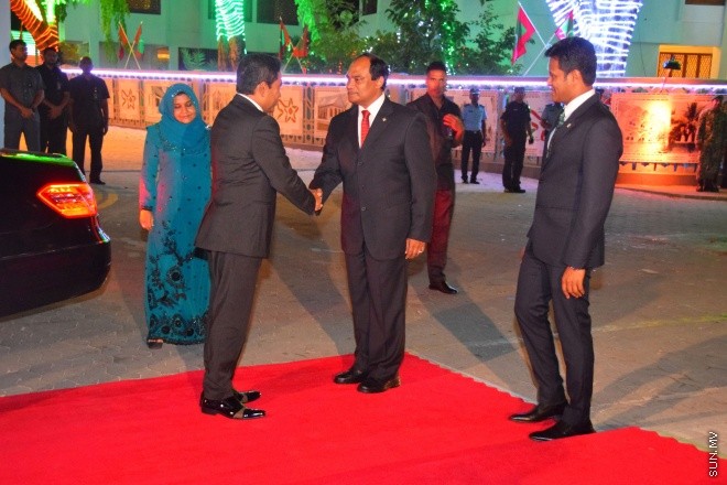 ޖުލައި 26، 2015: މިނިވަންކަމަށް 50 އަހަރު ފުރުމުގެ މުނާސަބާތުގައި، ޖުމހޫރީ މައިދާނުގައި ބޭއްވި، ދިދަ ނެގުމުގެ ހާއްސަ ރަސްމިއްޔާތުގެ ތެރެއިން -- ސަންފޮޓޯ/ ޔޫސުފް ސޮފްވާން