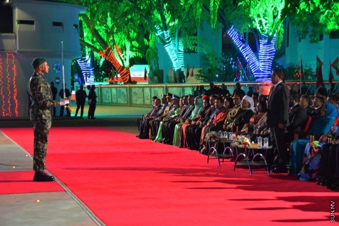 ޖުލައި 26، 2015: މިނިވަންކަމަށް 50 އަހަރު ފުރުމުގެ މުނާސަބާތުގައި، ޖުމހޫރީ މައިދާނުގައި ބޭއްވި، ދިދަ ނެގުމުގެ ހާއްސަ ރަސްމިއްޔާތުގެ ތެރެއިން -- ސަންފޮޓޯ/ ޔޫސުފް ސޮފްވާން