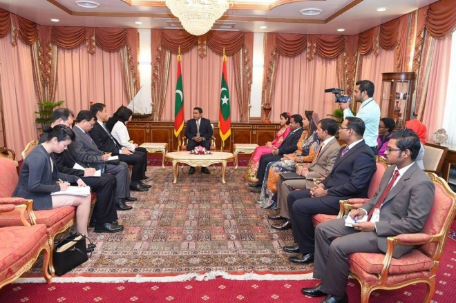 ޖުލައި 26، 2015: މިނިވަން 50 އަށް ރާއްޖެ އަށް ވަޑައިގެންނެވި ޗައިނާގެ ވަފުދާ ރައީސް ޢަބުދުﷲ ޔާމީނު ބައްދަލުކުރެއްވުން -- ފޮޓޯ/ ރައީސް އޮފީސް