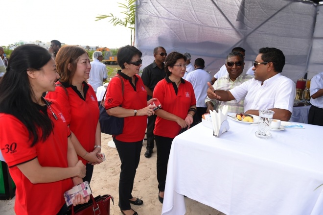 އޯގަސްޓް 6، 2015: ހުޅުމާލޭގައި އަލަށް އިމާރާތް ކުރާ ޓާޝަރީ ހޮސްޕިޓަލް އިމާރާތުގެ ބިންގާއެޅުމަށް ބޭއްވި ރަސްމިއްޔާތުގެ ތެރެއިން -- ފޮޓޯ/ ރައީސް އޮފީސް