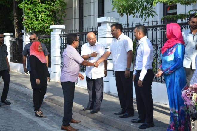 އޯގަސްޓް 7، 2015: ރާއްޖޭގެ ތާރީޚުގައި ހިނގާފައިވާ ކަންކަމުގެ އިތުރުން ކުރީ ޒަމާނުގެ ފޮޓޯތައް ދައްކުވައިދޭ 3000 ފޮޓޯ ހިމެނޭ ފޮޓޯ މައުރަޒު ހުޅުވުން -- ސަން ފޮޓޯ/ފަޔާޒު މޫސާ