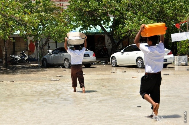 އޯގަސްޓް 13، 2015: މާލޭގެ އެކި ސަރަހައްދު ތަކައް އުދަ އެރުމުގެ ތެރެއިން --- ސަން ފޮޓޯ ޔޫސުފް ސޮފްވާން