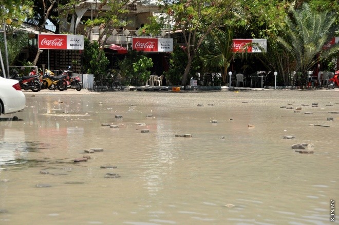 އޯގަސްޓް 13، 2015: މާލޭގެ އެކި ސަރަހައްދު ތަކައް އުދަ އެރުމުގެ ތެރެއިން --- ސަން ފޮޓޯ ޔޫސުފް ސޮފްވާން