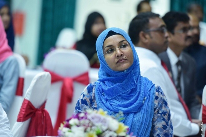 އޯގަސްޓް 24، 2015:  އެންޓި ކޮރަޕްޝަން ކޮމިޝަން (އޭސީސީ)ގެ މީޑިއާ ޕޮލިސީ އިފްތިތާހު ކުރުމަށް އިސްލާމިކް ޔުނިވަސިޓީގައި ބޭއްވި ހަފުލާގެ ތެރެއިން -- ސަން ފޮޓޯ/ފަޔާޒު މޫސާ