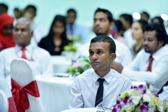 އޯގަސްޓް 24، 2015:  އެންޓި ކޮރަޕްޝަން ކޮމިޝަން (އޭސީސީ)ގެ މީޑިއާ ޕޮލިސީ އިފްތިތާހު ކުރުމަށް އިސްލާމިކް ޔުނިވަސިޓީގައި ބޭއްވި ހަފުލާގެ ތެރެއިން -- ސަން ފޮޓޯ/ފަޔާޒު މޫސާ
