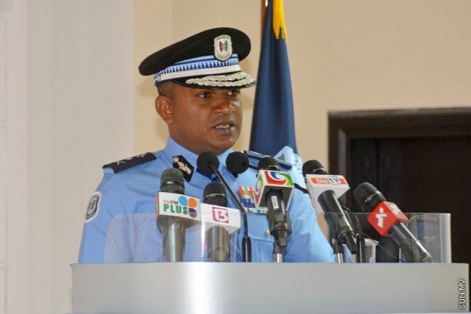 އޮގަސްޓް 25، 2015: ފުލުހުންގެ 27 ވަނަ ބޭސިކް ޓްރެއިނިންގ ކޯސް ނިންމުމުގެ ރަސްމިއްޔާތުގެ ތެރެއިން -- ސަންފޮޓޯ/ އަލީ ނަސީރު