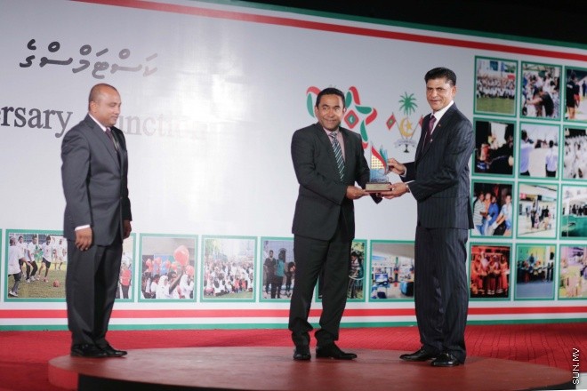 އޯގަސްޓް 28، 2015: ކަސްޓަމްސްގެ 125ވަނަ އަހަރީ ދުވަހުގެ މުނާސަބަތުގައި ދަރުބާރުގޭގައި ބޭއްވި ރަސްމީ ޖަލްސާގެ ތެރެއިން -- ސަން ފޮޓޯ/ފަޔާޒު މޫސާ