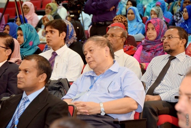 ސެޕްޓެމްބަރ 1، 2015: 3 ވަނަ ބައިނަލްއަގުވާމީ ޓީޗަރުންގެ ކޮންފަރެންސް ހުޅުވުމުގެ ރަސްމިއްޔާތުގެ ތެރެއިން -- ސަންފޮޓޯ/ އަލީ ނަސީރު