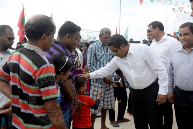 ސެޕްޓެމްބަރ 1، 2015: މާޅޮސްމަޑުލުއުތުރުބުރީ މަޑުއްވަރީ އާ އިންޖީނުގެ ރައީސުލްޖުމްހޫރިއްޔާ ހުޅުއްވައިދެއްވުން -- ފޮޓޯ/ރައީސް އޮފީސް