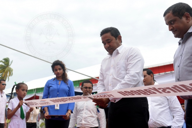 ސެޕްޓެމްބަރ 1، 2015: މާޅޮސްމަޑުލުއުތުރުބުރީ މަޑުއްވަރީ އާ އިންޖީނުގެ ރައީސުލްޖުމްހޫރިއްޔާ ހުޅުއްވައިދެއްވުން -- ފޮޓޯ/ރައީސް އޮފީސް
