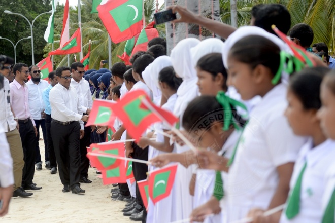 ސެޕްޓެމްބަރ 1، 2015: މާޅޮސްމަޑުލުއުތުރުބުރީ އިންނަމާދޫ އާ އިންޖީނުގެ ރައީސުލްޖުމްހޫރިއްޔާ ހުޅުއްވައިދެއްވުން --- ފޮޓޯ/ރައީސް އޮފީސް