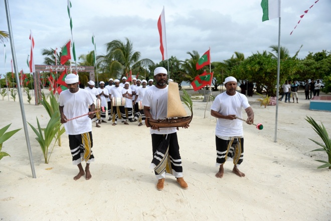 ސެޕްޓެމްބަރ 1، 2015: މާޅޮސްމަޑުލުއުތުރުބުރީ އިންނަމާދޫ އާ އިންޖީނުގެ ރައީސުލްޖުމްހޫރިއްޔާ ހުޅުއްވައިދެއްވުން --- ފޮޓޯ/ރައީސް އޮފީސް