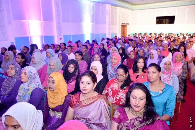ސެޕްޓެމްބަރ 30، 2015: އިސްކަންދަރު ސްކޫލުގެ، 2014 ވަނަ އަހަރުގެ އަހަރީ އިނާމު ދިނުމުގެ ޖަލްސާގެ ތެރެއިން -- ސަންފޮޓޯ/ އަލީ ނަސީރު