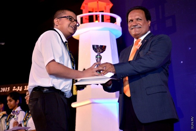 އޮކްޓޯބަރު 5، 2015: ތާޖުއްދީން ސްކޫލް ގައި ބޭއްވި އިނާމު ދިނުމުގެ ރަސްމިއްޔާތުގެ ތެރެއިން --- ސަން ފޮޓޯ/ ޔޫސުފް ސޮފްވާން 