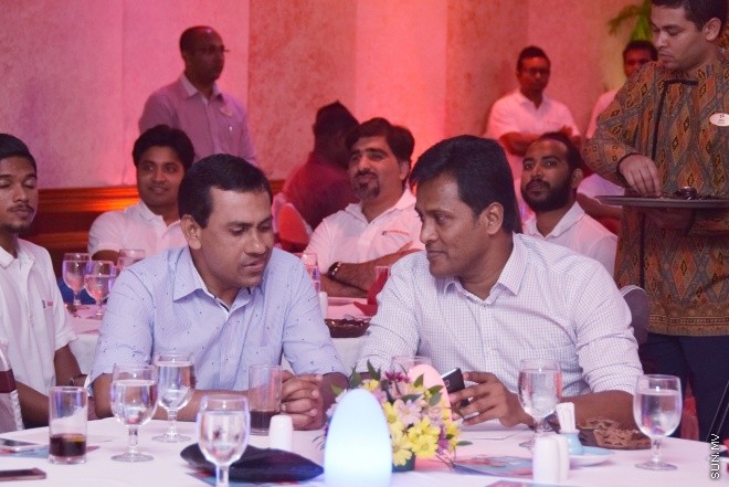 އޮކްޓޯބަރ 15، 2015: އުރީދޫއިން ފޭސްބުކާ ގުޅިގެން "ފްރީ ބޭސިކްސް" ޚިދުމަތް ތައާރަފްކުރުމަށް އެޗްއައިއެޗް ހޮޓެލްގައި ބޭއްވި ހަފްލާގެ ތެރެއިން -- ސަން ފޮޓޯ/ފަޔާޒު މޫސާ