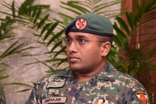 އޮކްޓޯބަރ 20، 2015، ފިނިފެންމާ ލޯންޗުގައި އެއްޗެއް ގޮއްވާލި ހާދިސާ ތަހުގީގު ކުރުމަށް އުފެއްދި ނެޝަނަލް އިނކުއަރީ ކޮމިޝަނުން ނޫސްވެރިންނަށް މައުލޫމާތު ދިނުމަށް ބޭއްވި ބައްދަލު ވުމުގެ ތެރެއިން -- ސަންފޮޓޯ/ ފަޔާޒު މޫސާ