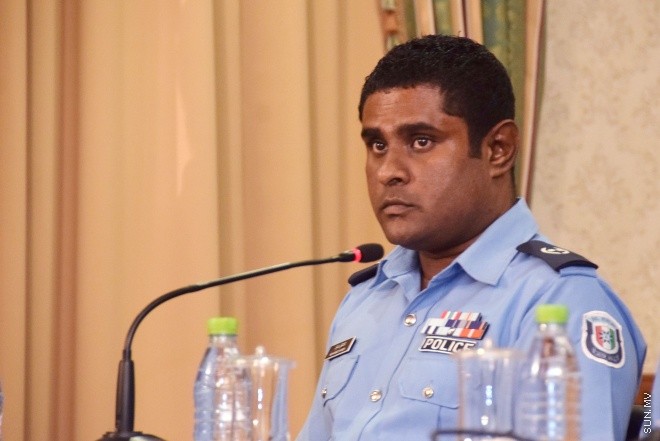 އޮކްޓޯބަރ 20، 2015، ފިނިފެންމާ ލޯންޗުގައި އެއްޗެއް ގޮއްވާލި ހާދިސާ ތަހުގީގު ކުރުމަށް އުފެއްދި ނެޝަނަލް އިނކުއަރީ ކޮމިޝަނުން ނޫސްވެރިންނަށް މައުލޫމާތު ދިނުމަށް ބޭއްވި ބައްދަލު ވުމުގެ ތެރެއިން -- ސަންފޮޓޯ/ ފަޔާޒު މޫސާ