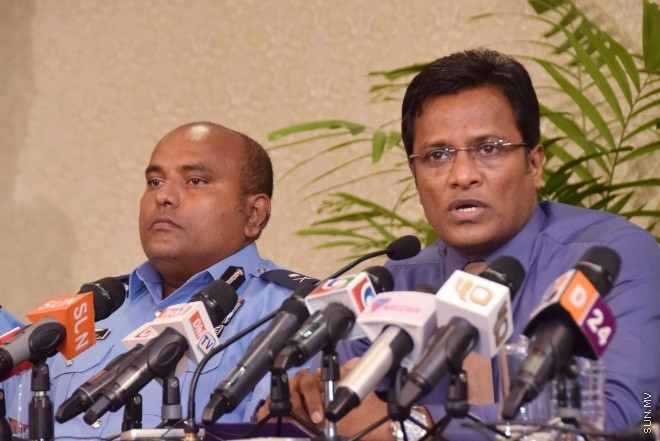 އޮކްޓޯބަރ 20، 2015، ފިނިފެންމާ ލޯންޗުގައި އެއްޗެއް ގޮއްވާލި ހާދިސާ ތަހުގީގު ކުރުމަށް އުފެއްދި ނެޝަނަލް އިނކުއަރީ ކޮމިޝަނުން ނޫސްވެރިންނަށް މައުލޫމާތު ދިނުމަށް ބޭއްވި ބައްދަލު ވުމުގެ ތެރެއިން -- ސަންފޮޓޯ/ ފަޔާޒު މޫސާ