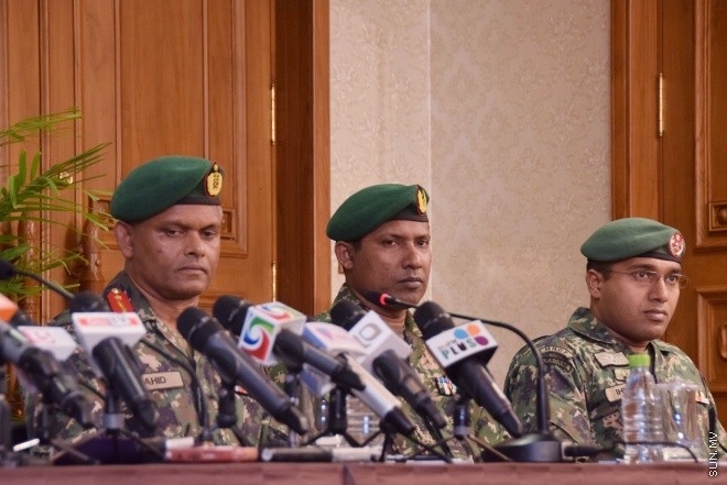 އޮކްޓޯބަރ 20، 2015، ފިނިފެންމާ ލޯންޗުގައި އެއްޗެއް ގޮއްވާލި ހާދިސާ ތަހުގީގު ކުރުމަށް އުފެއްދި ނެޝަނަލް އިނކުއަރީ ކޮމިޝަނުން ނޫސްވެރިންނަށް މައުލޫމާތު ދިނުމަށް ބޭއްވި ބައްދަލު ވުމުގެ ތެރެއިން -- ސަންފޮޓޯ/ ފަޔާޒު މޫސާ