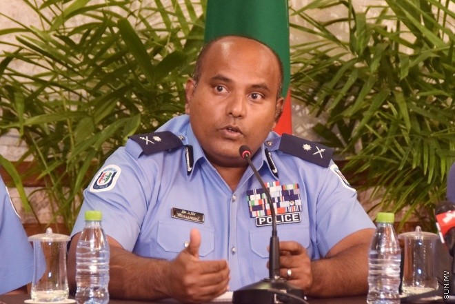 އޮކްޓޯބަރ 20، 2015، ފިނިފެންމާ ލޯންޗުގައި އެއްޗެއް ގޮއްވާލި ހާދިސާ ތަހުގީގު ކުރުމަށް އުފެއްދި ނެޝަނަލް އިނކުއަރީ ކޮމިޝަނުން ނޫސްވެރިންނަށް މައުލޫމާތު ދިނުމަށް ބޭއްވި ބައްދަލު ވުމުގެ ތެރެއިން -- ސަންފޮޓޯ/ ފަޔާޒު މޫސާ