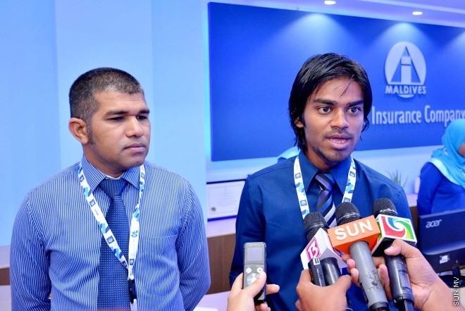 ނޮވެންބަރު 15، 2015: އެލައިޑުން އަލަށް އެކުންފުނީގެ ކަސްޓަމަރ ސާވިސް އޮފީހެއް ހުޅުވުމަށް ބޭއްވި ރަސްމިއްޔާތުގެ ތެރެއިން -- ސަންފޮޓޯ/ އަލީ ނަސީރު