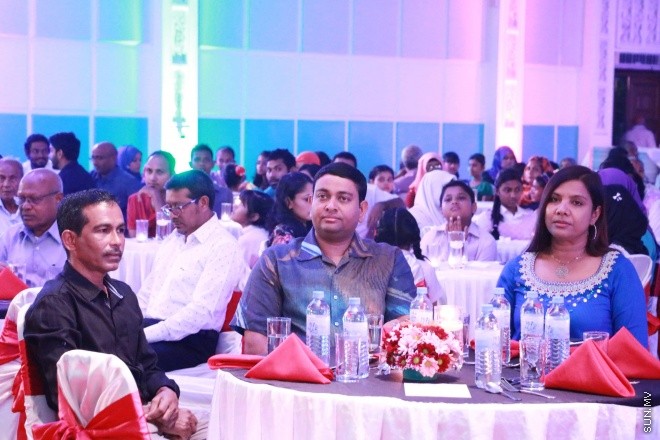 ނުވެމްބަރ 21، ދަނޑުވެރިކަމާއި މަސްވެރިކަމުގެ ދުވަހުގެ މުނާސަބަތާ ގުޅުވައިގެން "މަސްވެރިންނާއި ދަނޑުވެރިންގެ ހަވީރު" ނަމުގައި ދަރުބާރުގޭގައި ބޭއްވި ޖަލްސާ ތެރެއިން -- ސަން ފޮޓޯ/ފަޔާޒު މޫސާ