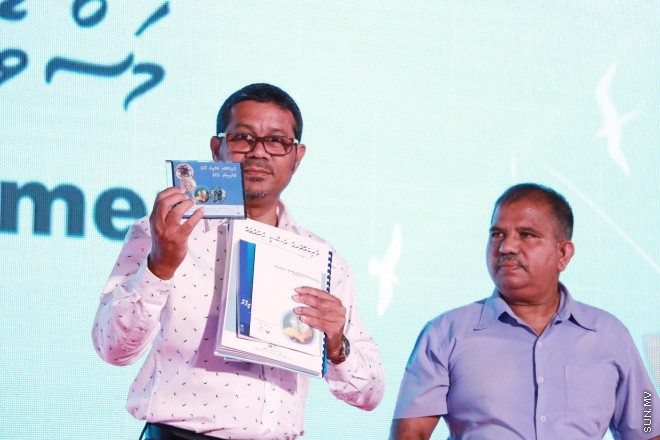 ނުވެމްބަރ 21، ދަނޑުވެރިކަމާއި މަސްވެރިކަމުގެ ދުވަހުގެ މުނާސަބަތާ ގުޅުވައިގެން "މަސްވެރިންނާއި ދަނޑުވެރިންގެ ހަވީރު" ނަމުގައި ދަރުބާރުގޭގައި ބޭއްވި ޖަލްސާ ތެރެއިން -- ސަން ފޮޓޯ/ފަޔާޒު މޫސާ